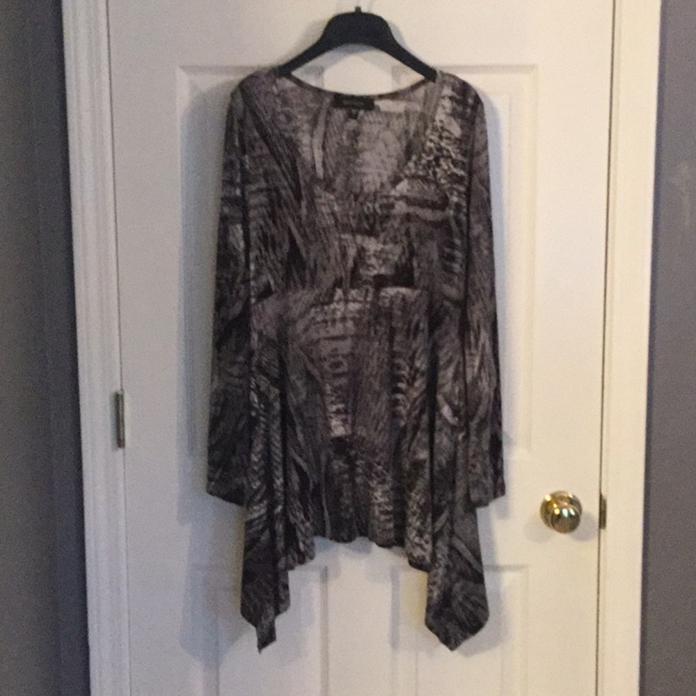 Karen Kane black/white tunic
